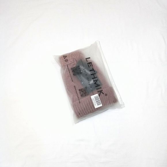 Lethmik Toboggan with Pom-Pom - Picture 3 of 4